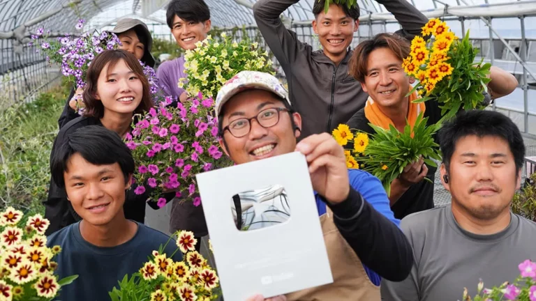 花農家ゆうきYouTubeチャンネル 登録者数10万人突破で銀の盾を受賞